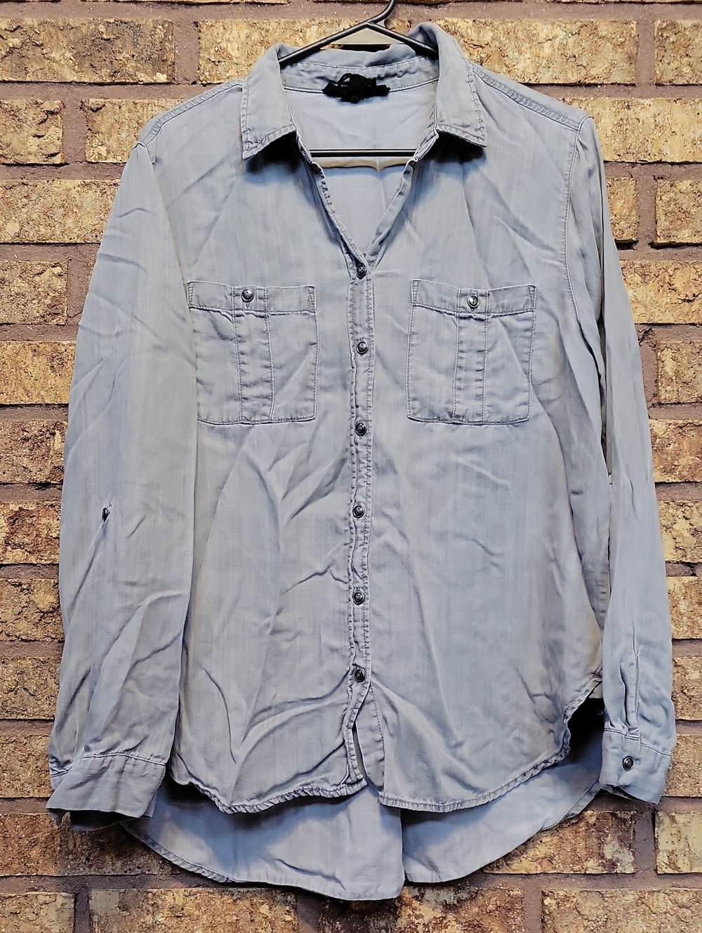 Jane and Delancey Chambray Button-Down Shirt Gray Size Large Lightweight Casual